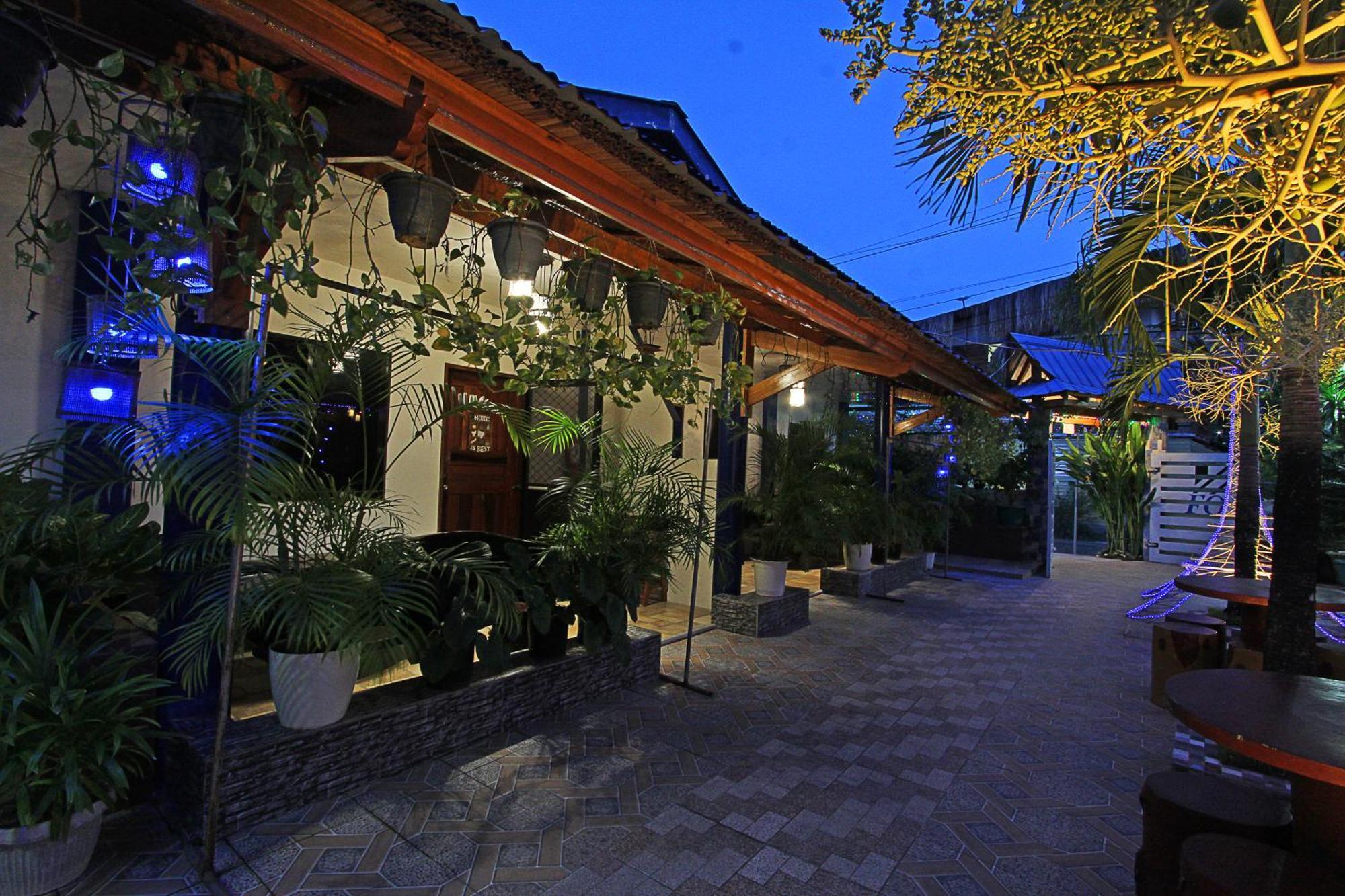 Foxtail Siargao Island Guesthouse General Luna  Buitenkant foto